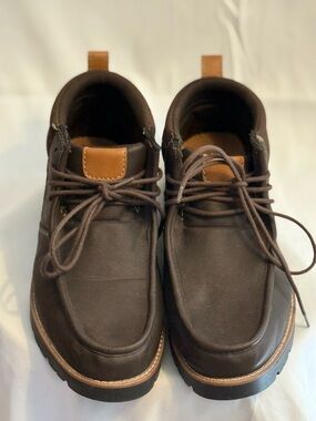 Eddie Bauer Brown Chukka Boots with Tan Pull Tabs